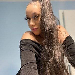 Meet your Posher, Seanna